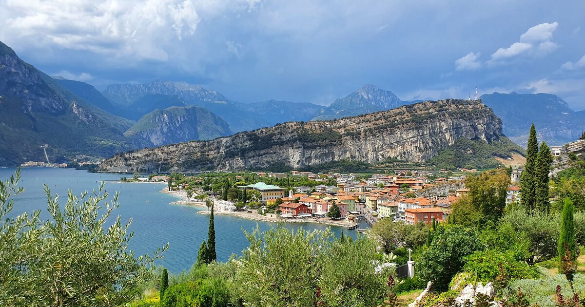 Calcaire oolithique, Lac de Garde, Italie.