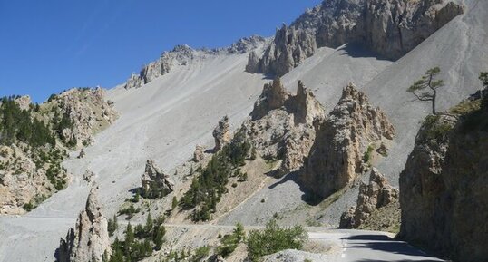 Gypse et Cargneules de la Casse Déserte (Col de l'Izoard)