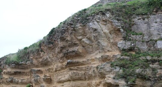 Falaise morte de l'ancien îlot de la Dive